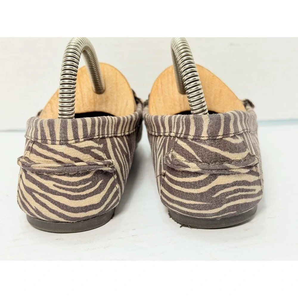 Michael Kors Zoey Zebra Print Loafers Girls Size 4 Brown Tan Gold Charm Flats